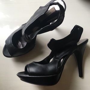 Black Simply Vera Wang Pumps